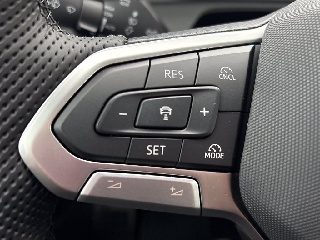 New 2026 Volkswagen Tiguan SE R-Line AWD/4WD image 26