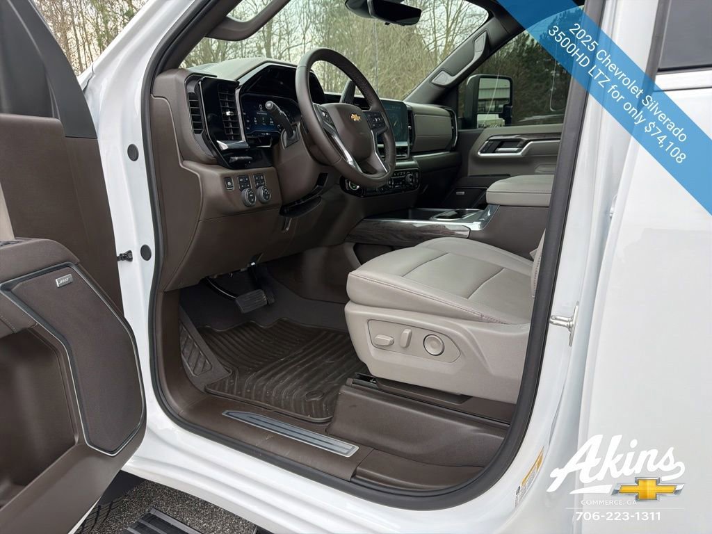 Used 2025 Chevrolet Silverado 3500 LTZ w/ LTZ Premium Package image 15