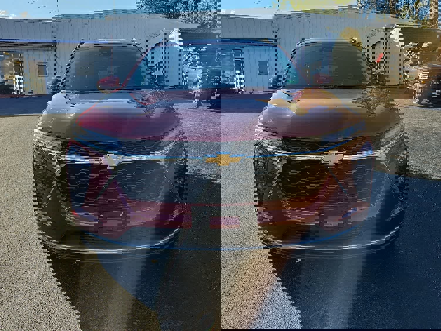 Used 2025 Chevrolet Trax LT w/ Driver Confidence Package image 8