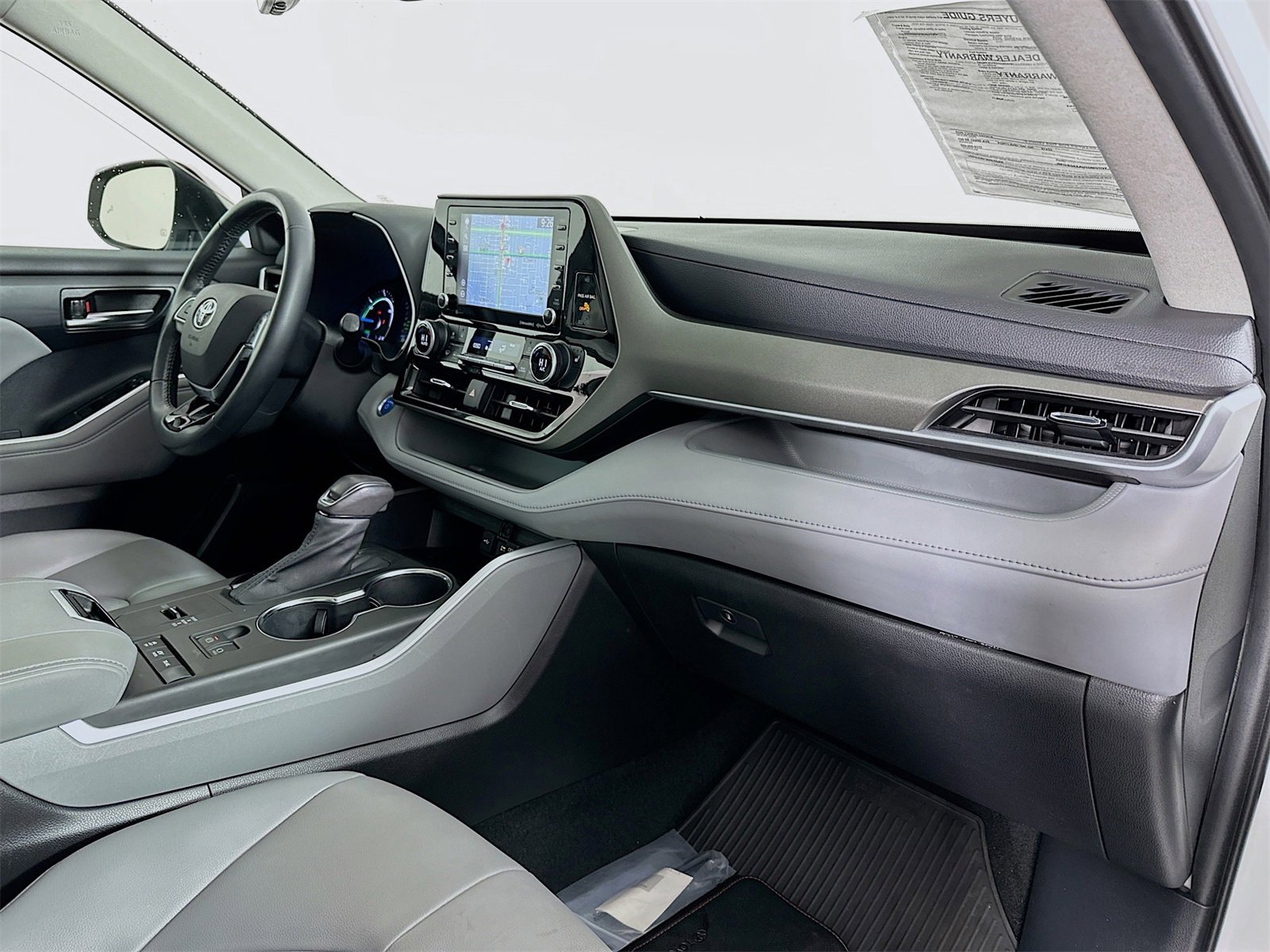 Certified 2021 Toyota Highlander XLE image 31