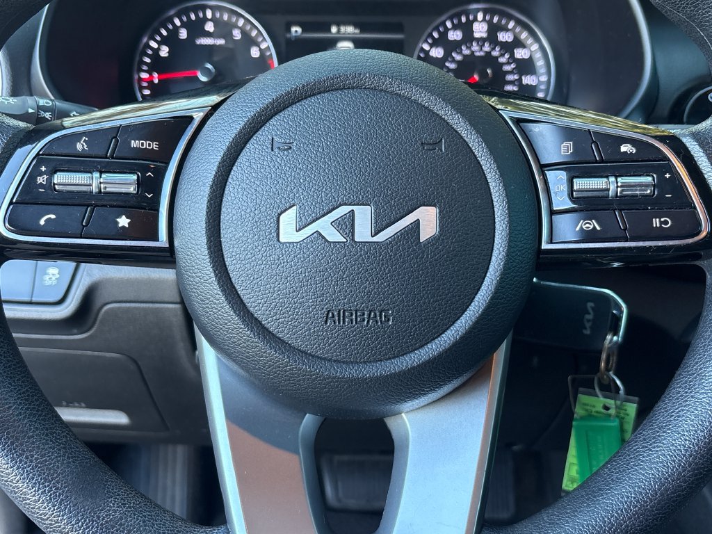 Used 2022 Kia Forte LXS FWD image 13