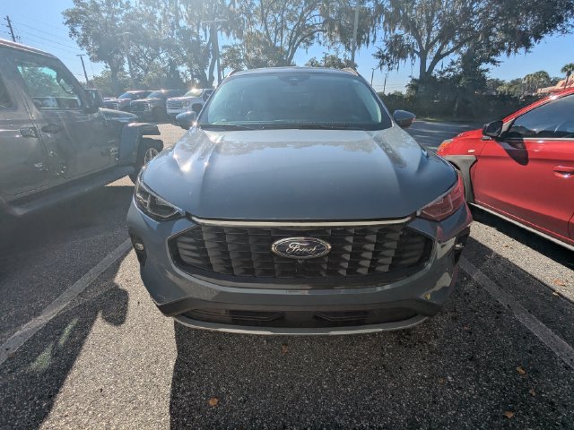 Certified 2024 Ford Escape Platinum w/ Premium Technology Package FWD image 2