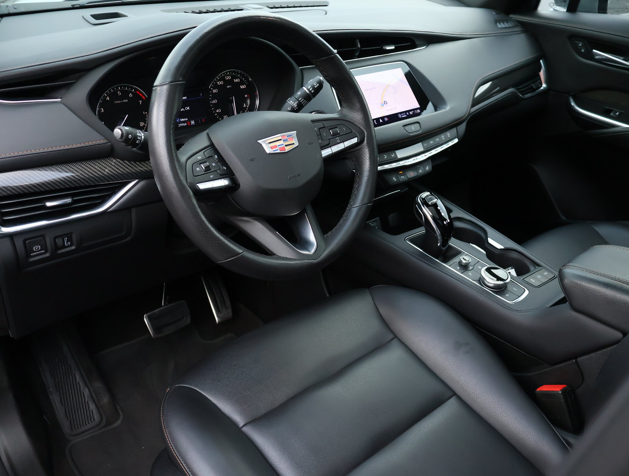 Used 2023 Cadillac XT4 Sport w/ Cold Weather Package AWD/4WD image 3