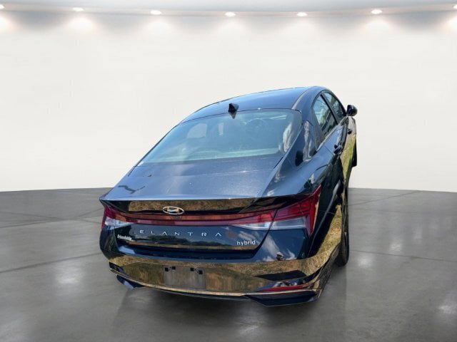 Used 2023 Hyundai Elantra Limited FWD image 13
