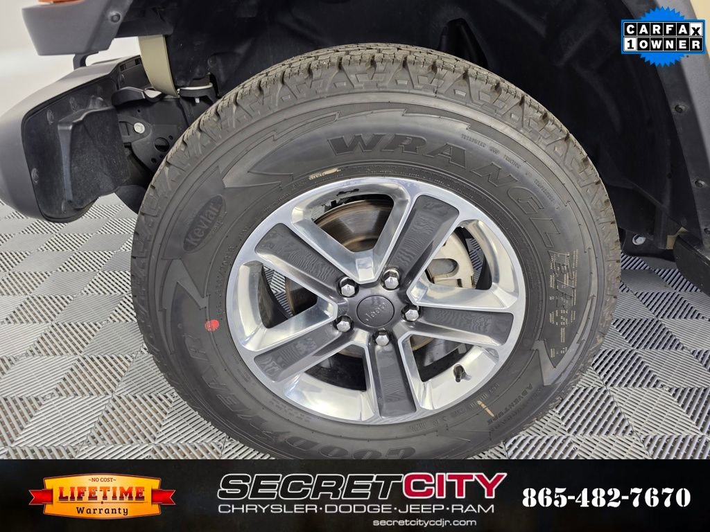 Used 2022 Jeep Wrangler Unlimited Sahara w/ LED Lighting Group image 9