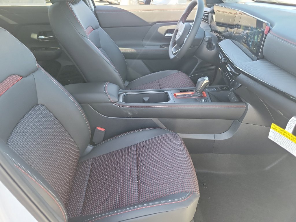 New 2026 Nissan Kicks SR FWD image 12