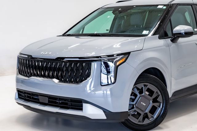Certified 2025 Kia Carnival EX image 2
