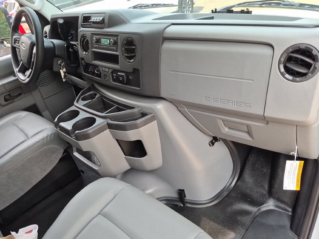 New 2027 Ford E-350 and Econoline 350 Super Duty w/ Driver's Safety Package RWD image 27