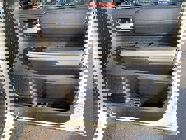 Used 2014 Toyota Tundra Limited image 40