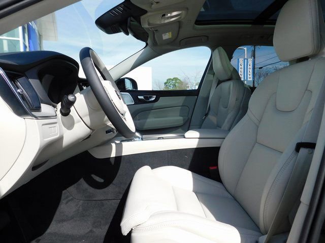New 2024 Volvo XC60 T8 Ultimate w/ Climate Package image 15