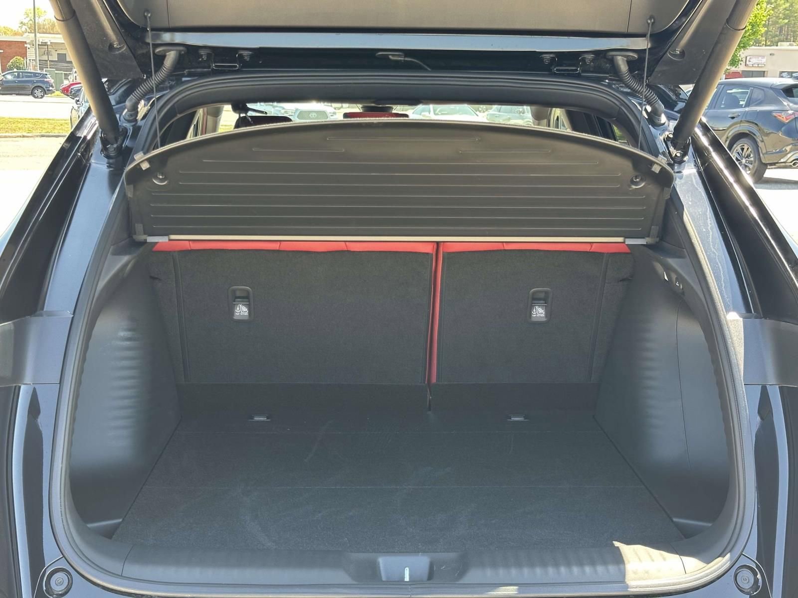 Used 2025 Acura ADX A-Spec image 12