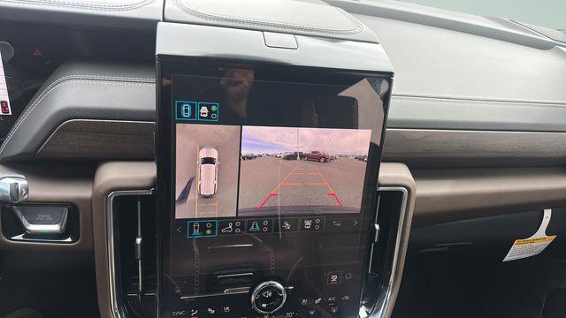 New 2026 GMC Yukon XL Denali Ultimate w/ LPO, Illumination Package image 15