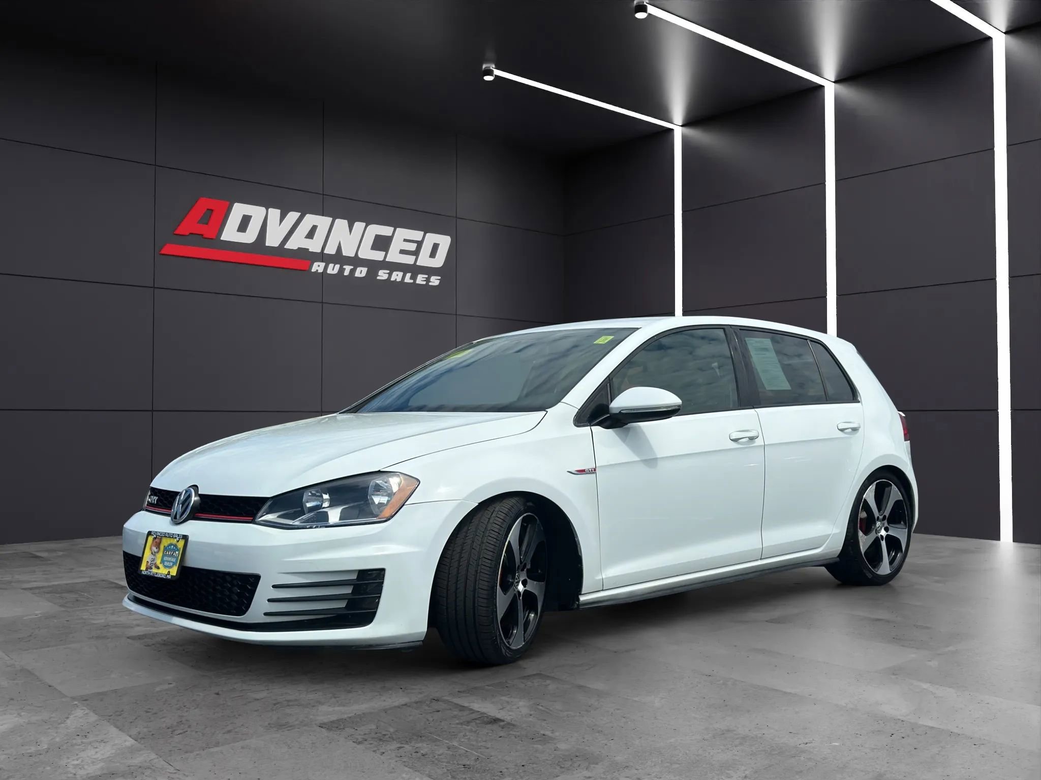 Used 2017 Volkswagen GTI S FWD image 3