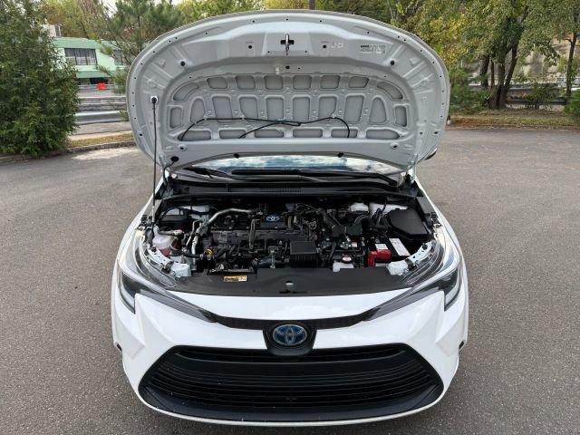 Used 2023 Toyota Corolla LE image 30