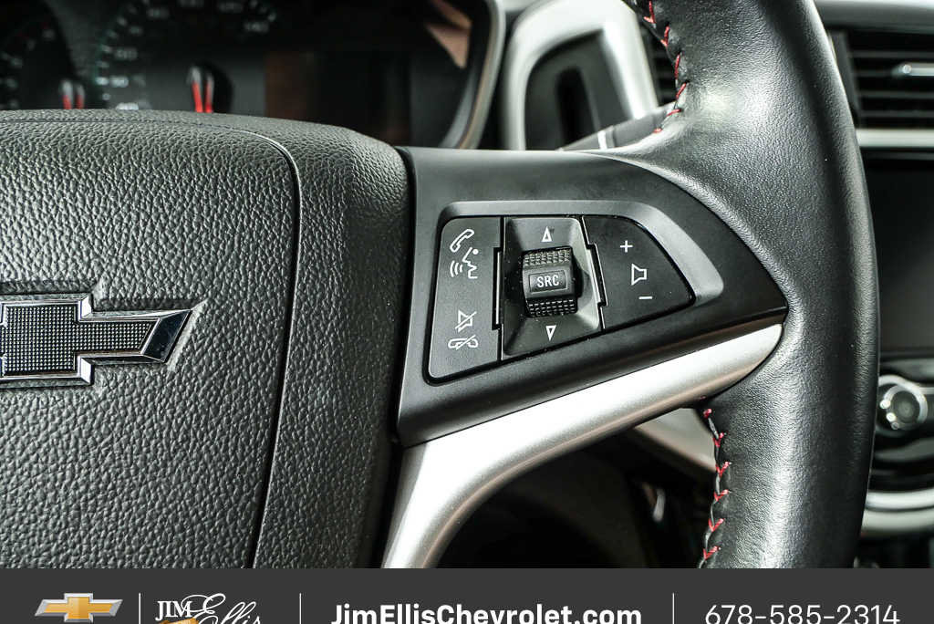 Used 2020 Chevrolet Sonic LT w/ Convenience Package FWD image 11