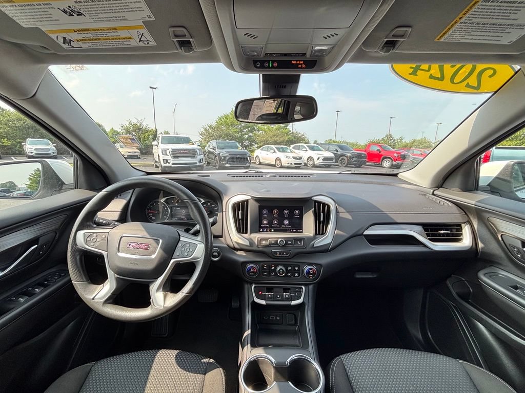 Used 2024 GMC Terrain SLE w/ Driver Convenience Package AWD/4WD image 22