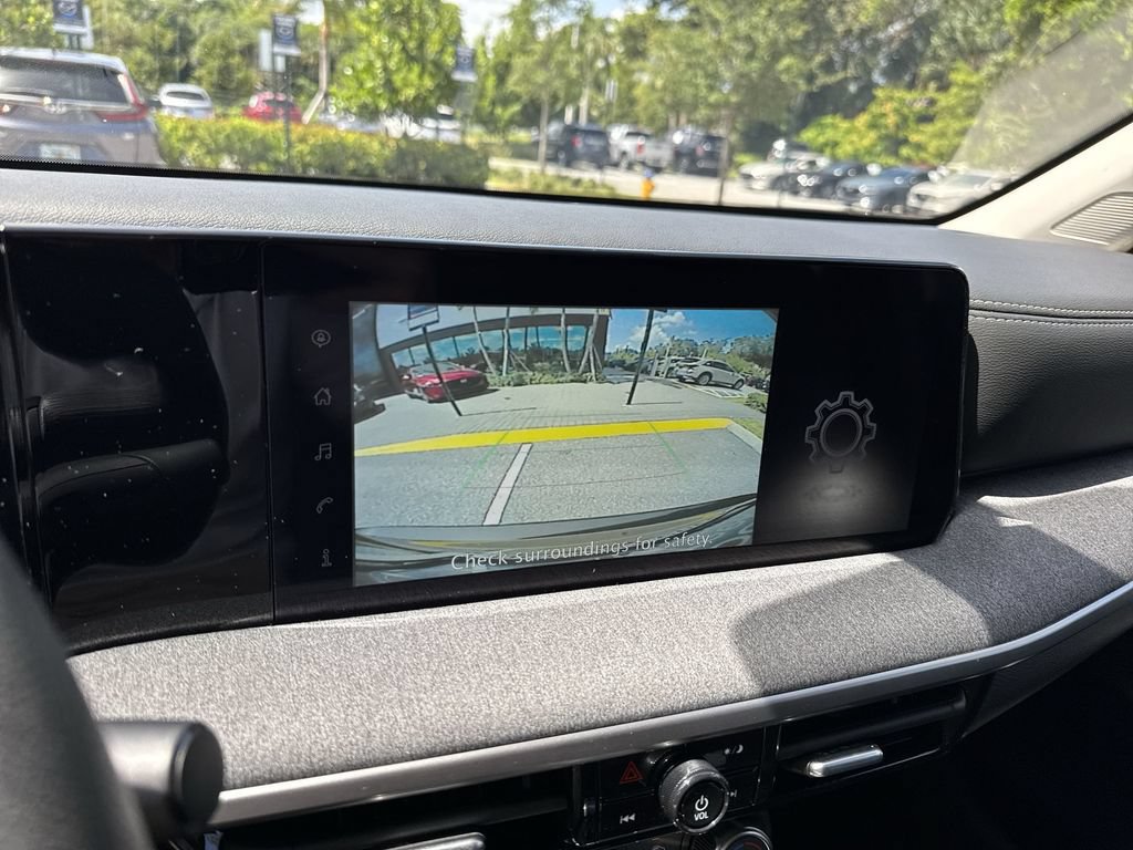 Used 2025 Nissan Kicks SV FWD image 48