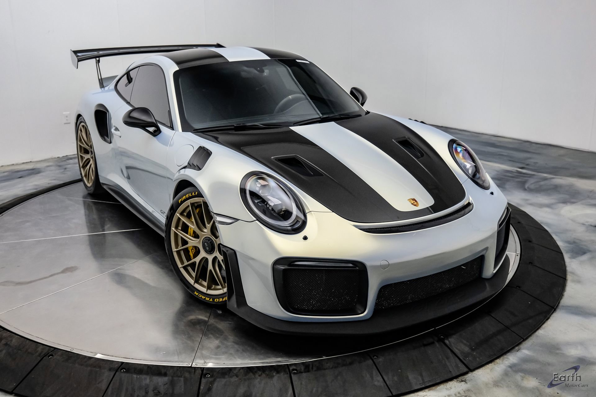 Used 2018 Porsche 911 GT2 RS w/ Weissach Package RWD image 29