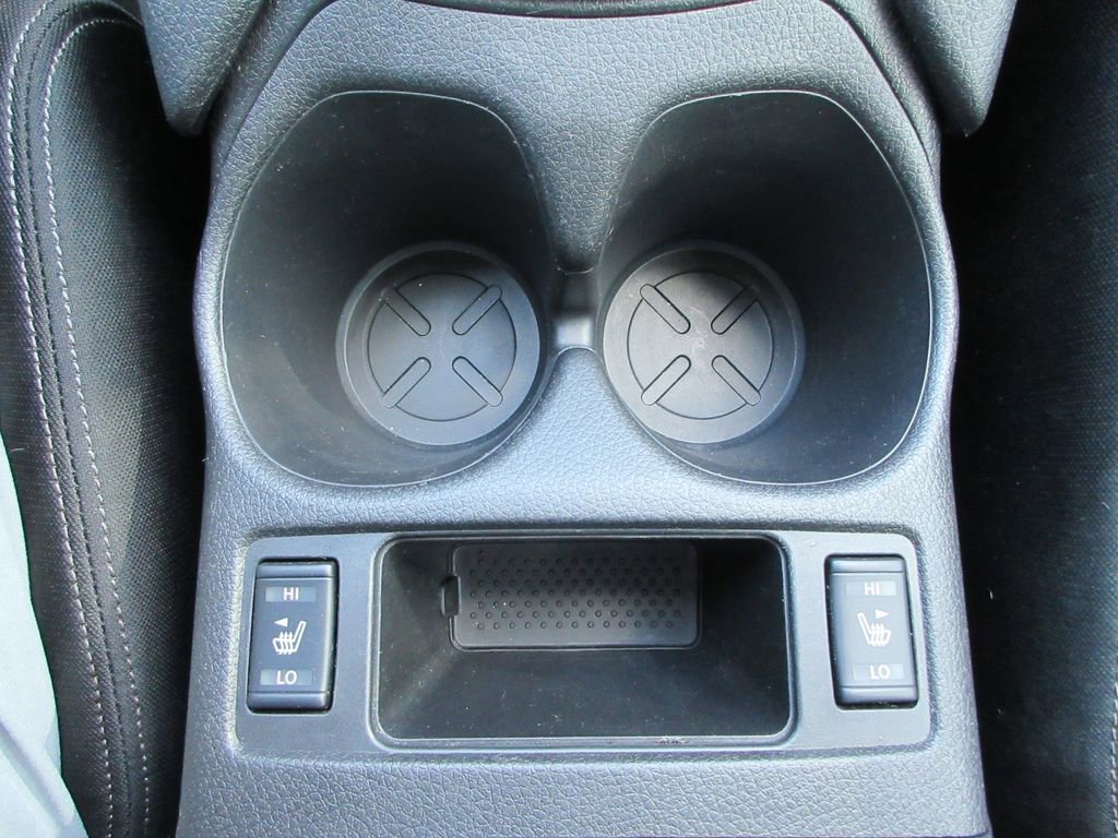 Used 2018 Nissan Rogue SV image 27