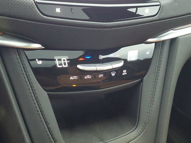 Used 2025 Cadillac XT5 Premium Luxury w/ LPO, Floor Liner Package AWD/4WD image 24