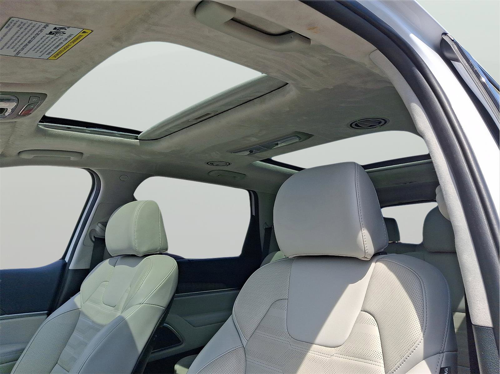 Used 2024 Kia Telluride SX Prestige AWD/4WD image 28