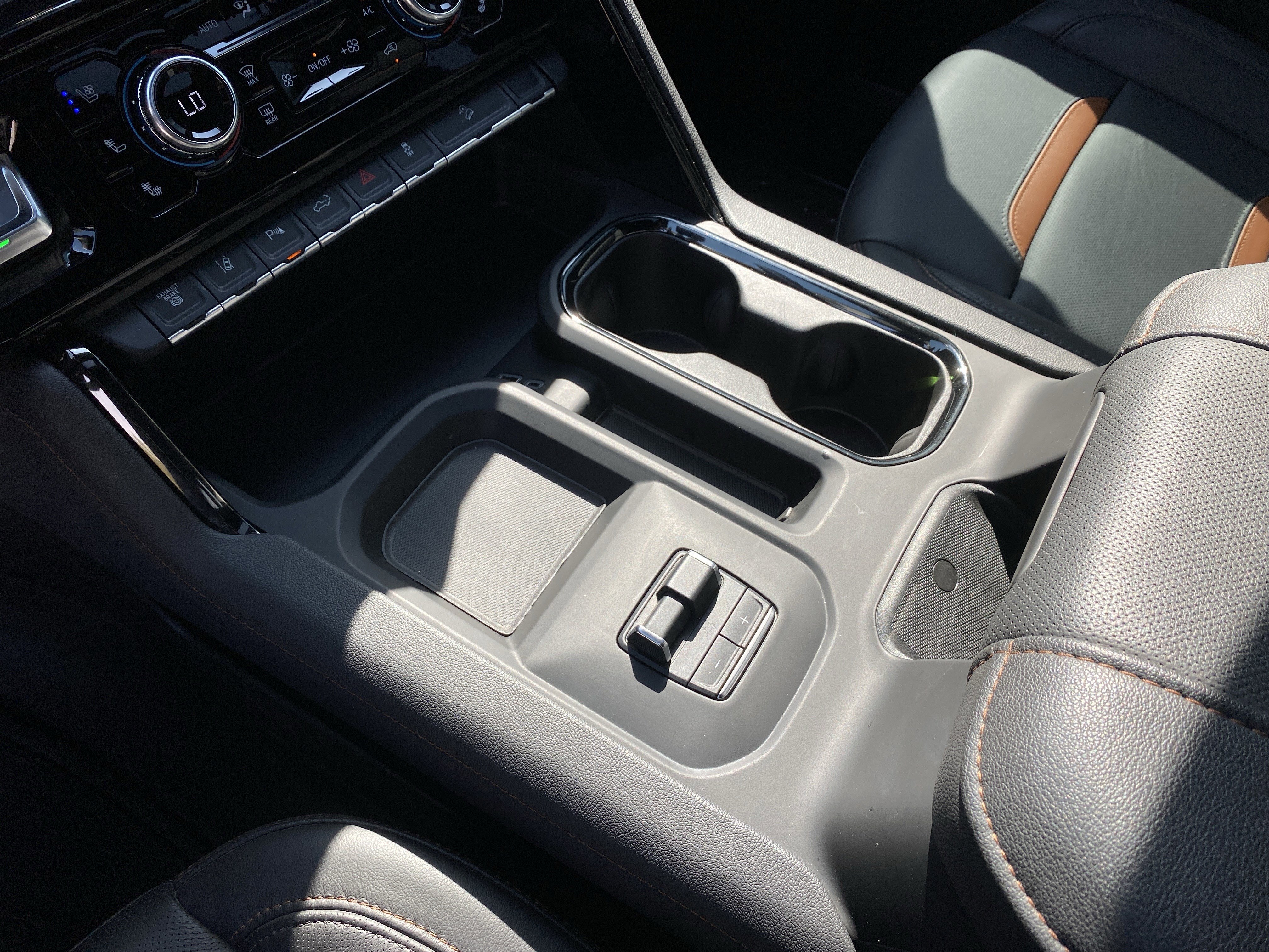 Used 2025 GMC Sierra 2500 AT4 w/ AT4 Premium Plus Package image 37