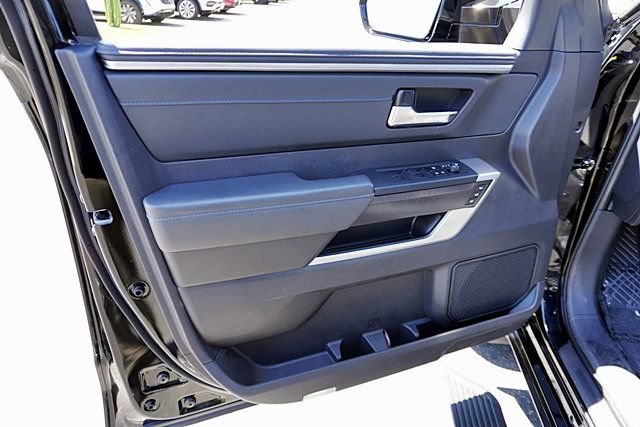 Used 2023 Toyota Sequoia Platinum AWD/4WD image 38