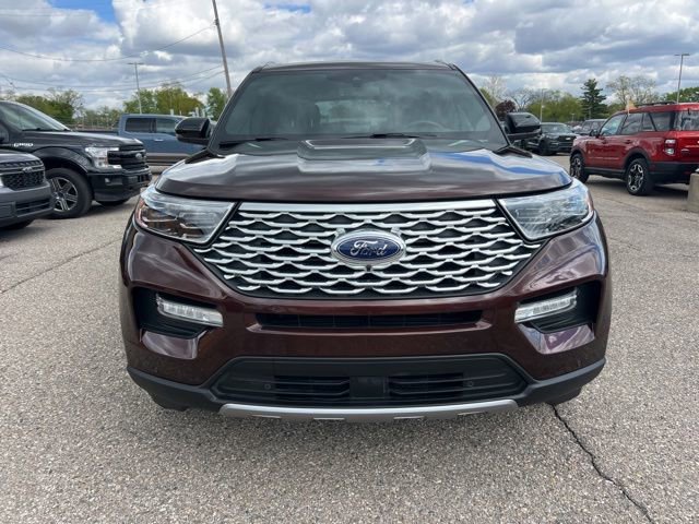 Certified 2020 Ford Explorer Platinum w/ Premium Technology Package AWD/4WD image 2