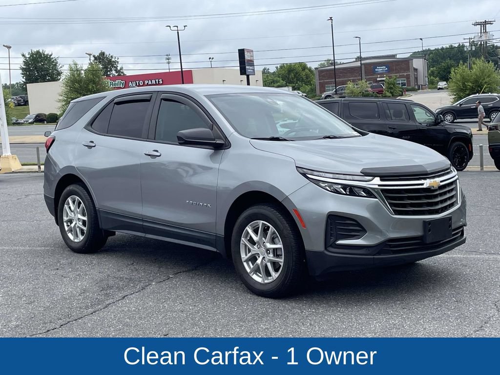 Used 2024 Chevrolet Equinox LS w/ LS Convenience Package AWD/4WD image 2