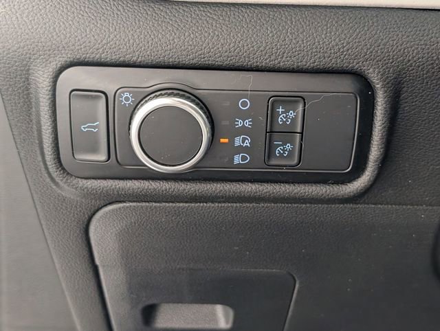 Used 2023 Ford Explorer XLT RWD image 15