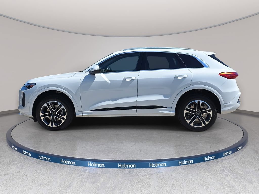 Certified 2025 Audi Q5 Premium w/ Convenience Package image 8