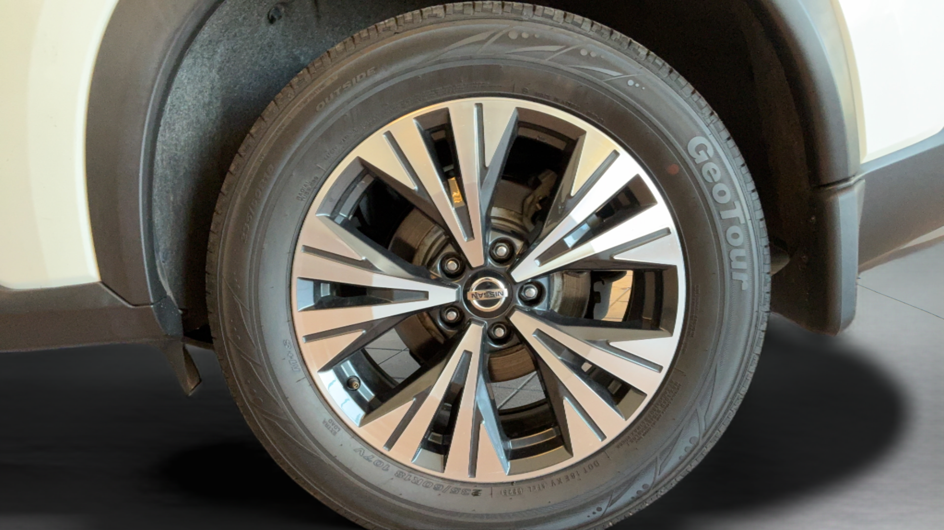 Used 2021 Nissan Rogue SV AWD/4WD image 34
