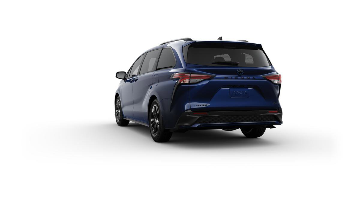 New 2025 Toyota Sienna XSE image 14