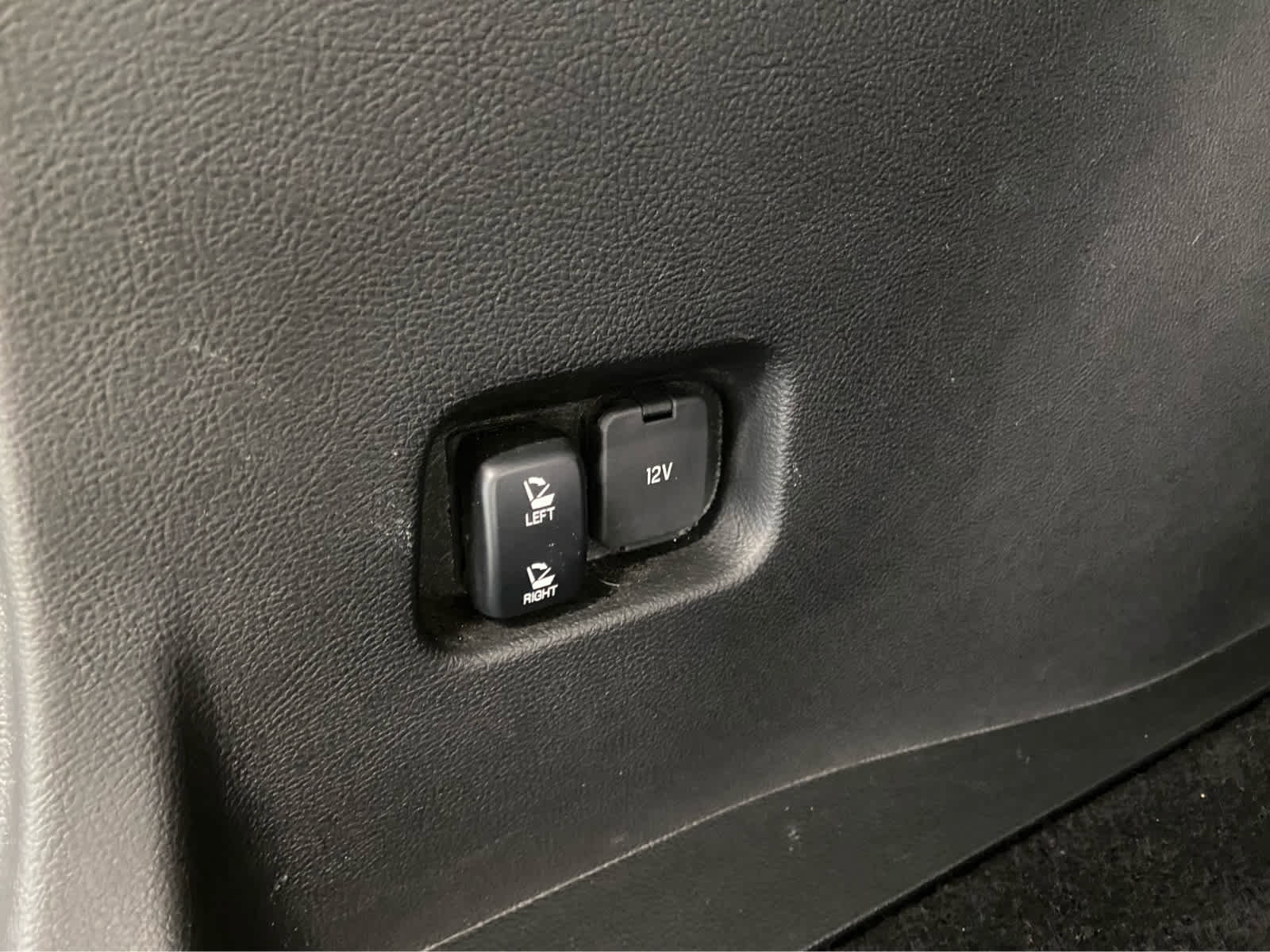 Used 2024 Ford Edge SEL w/ Convenience Package AWD/4WD image 11