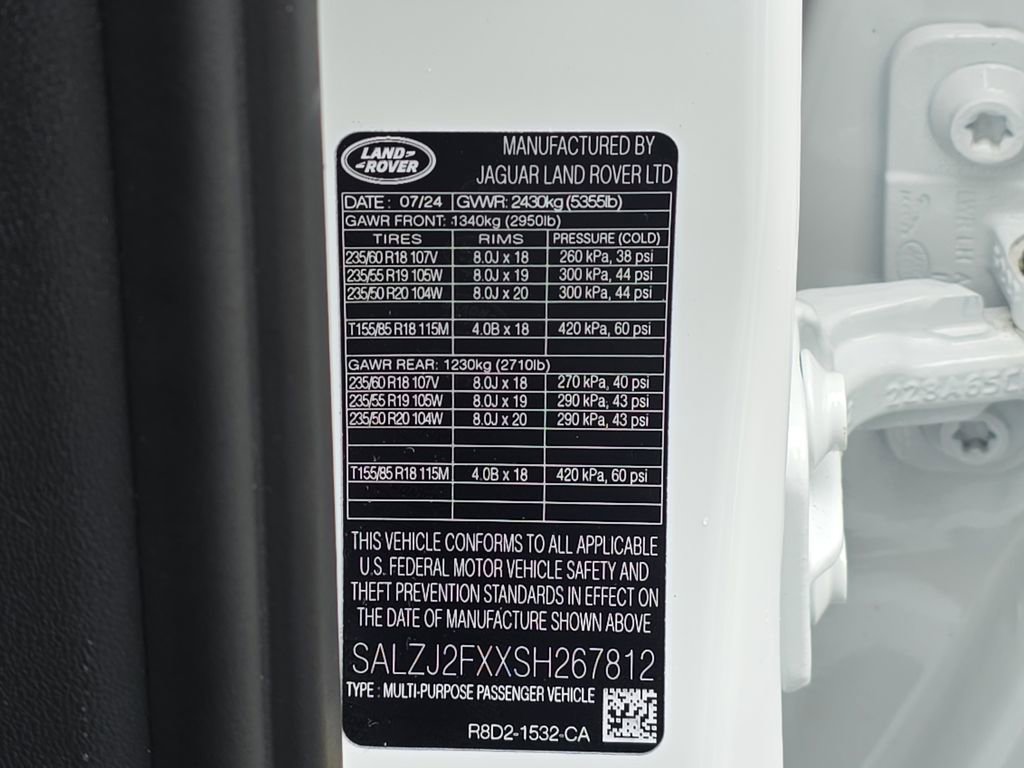 Used 2025 Land Rover Range Rover Evoque S image 40