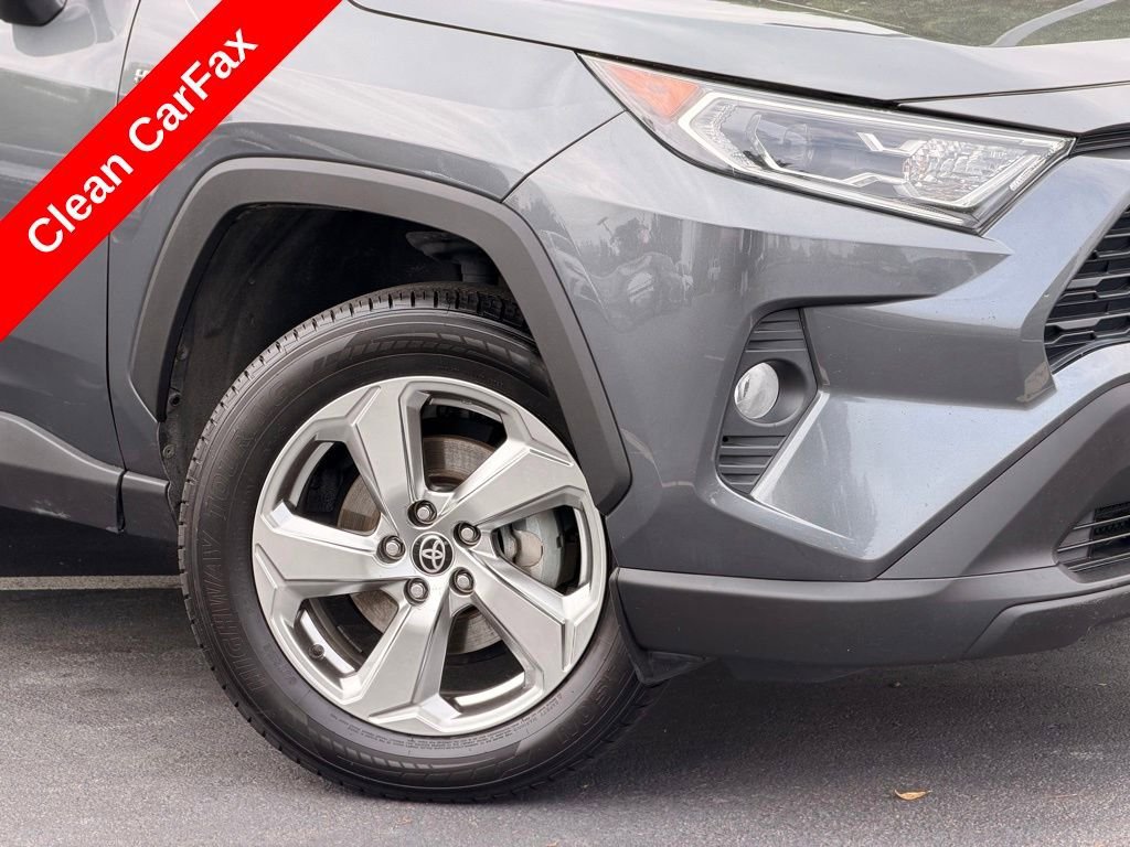 Used 2021 Toyota RAV4 XLE Premium AWD/4WD image 5