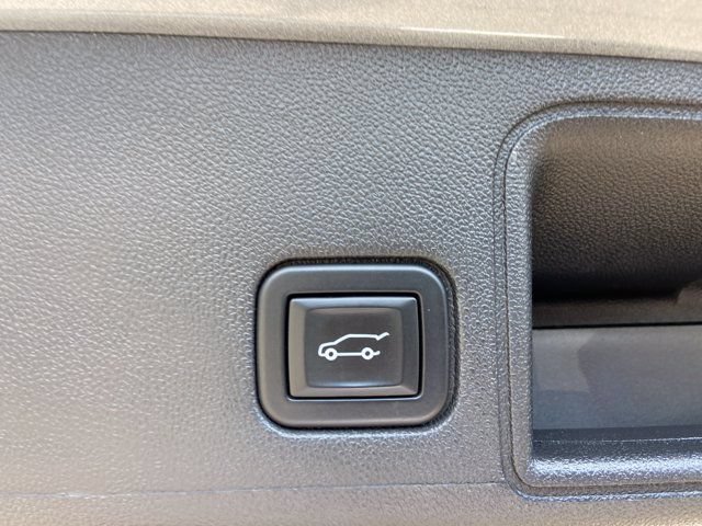 Used 2023 GMC Terrain SLT w/ Tech Package AWD/4WD image 30