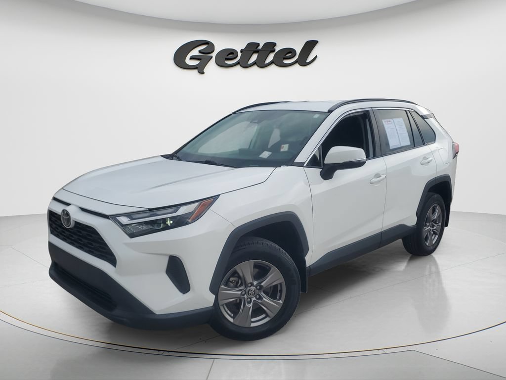 Certified 2024 Toyota RAV4 XLE FWD image 1