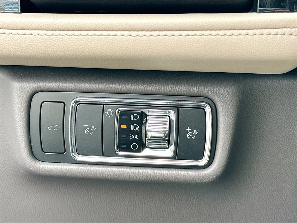 Used 2023 Lincoln Aviator Reserve w/ Elements Package Plus image 10