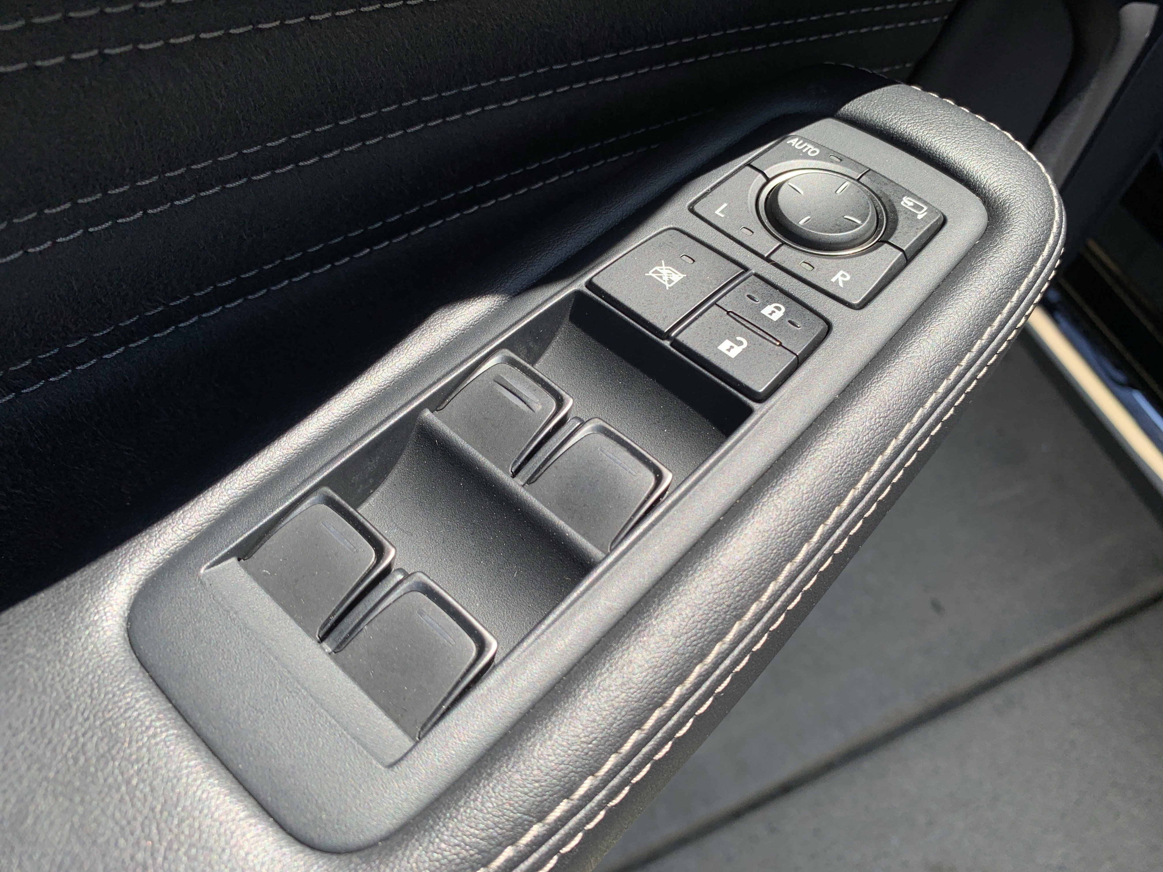 Used 2022 Lexus LS 500 500 w/ Accessory Package (Z2) image 15