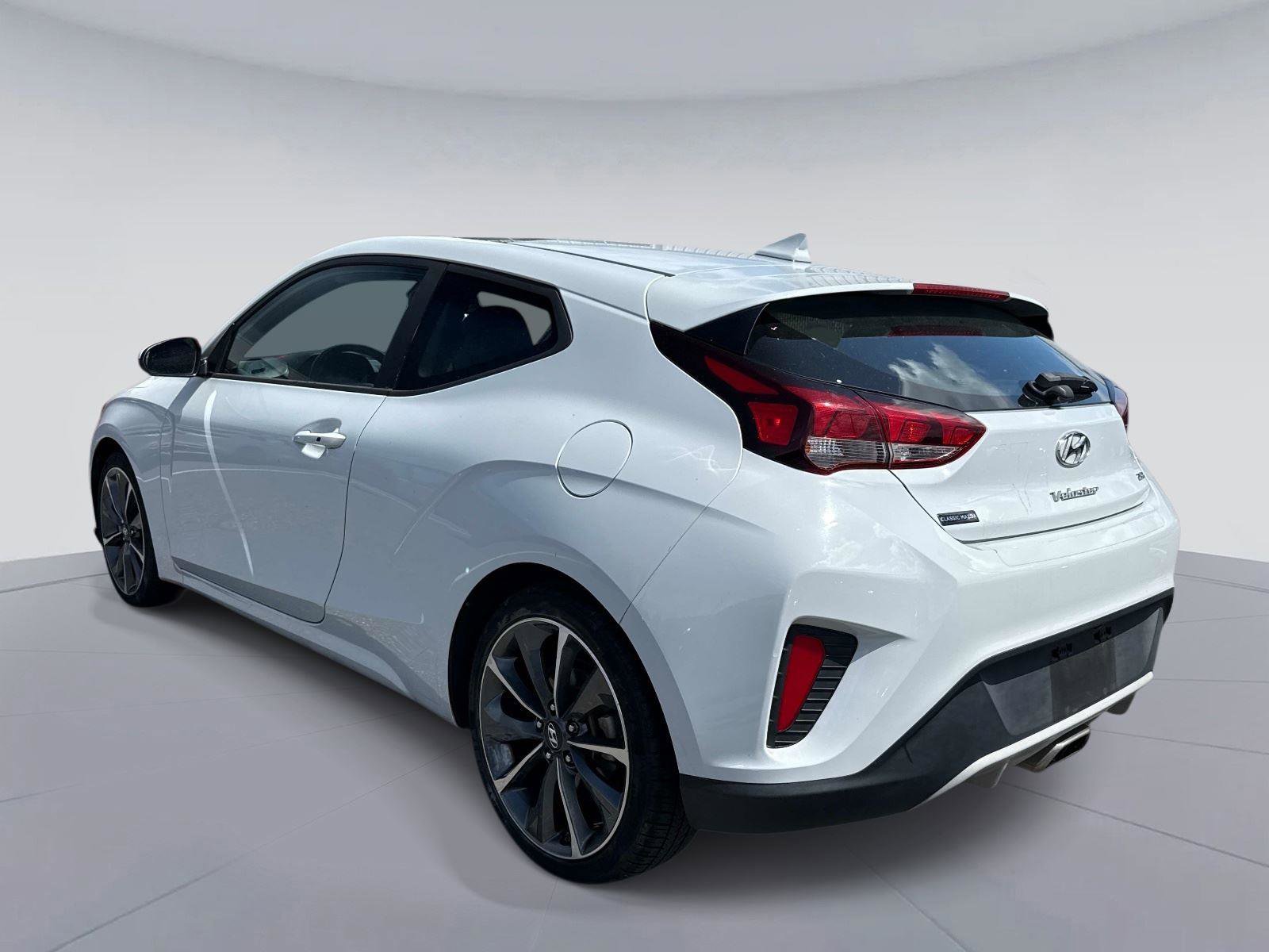Used 2020 Hyundai Veloster 2.0 Premium image 5