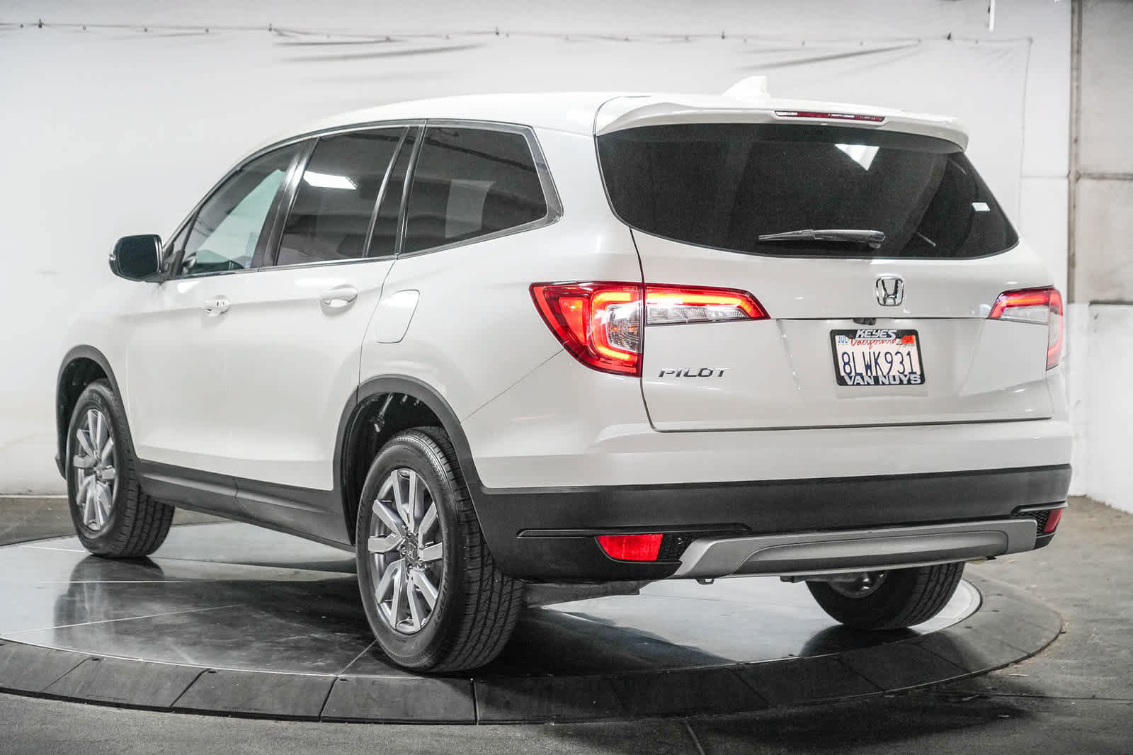 Used 2019 Honda Pilot EX image 2
