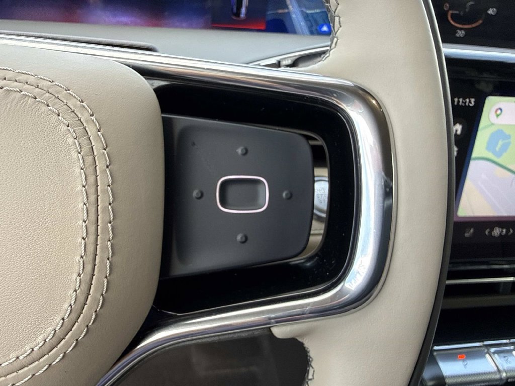 Used 2025 Lincoln Nautilus Premier AWD/4WD image 30