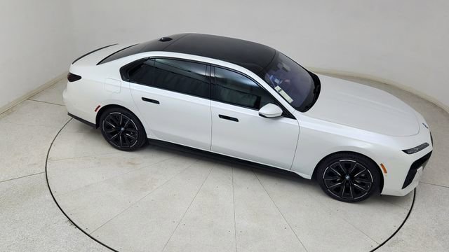 Used 2023 BMW i7 xDrive60 w/ Executive Package 2 image 76