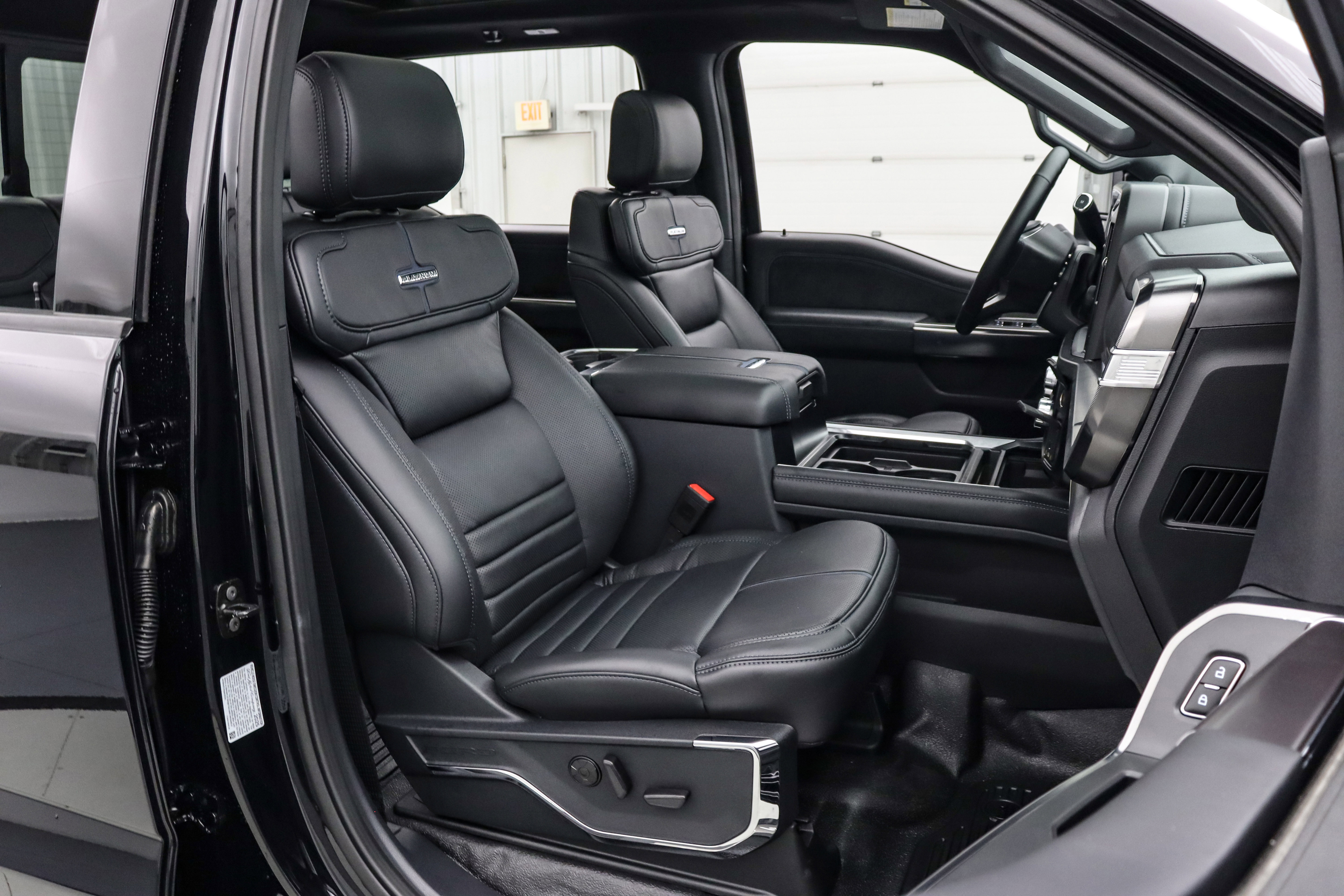 New 2026 Ford F350 Platinum w/ Tremor Off-Road Package image 28