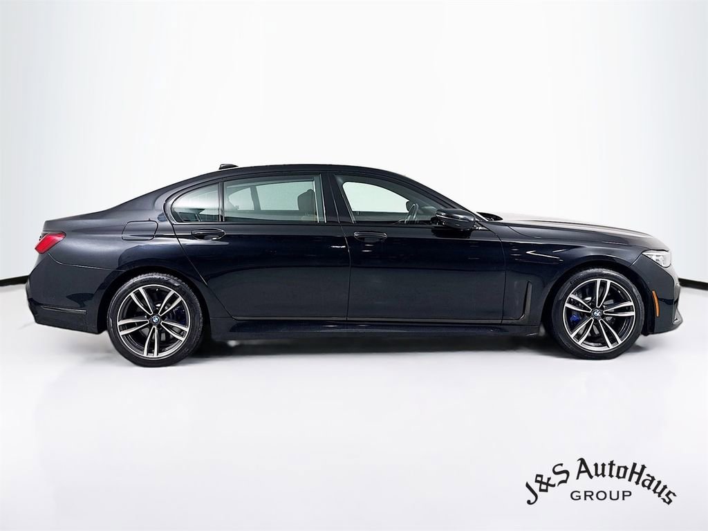 Used 2021 BMW 740i xDrive w/ M Sport Package image 8