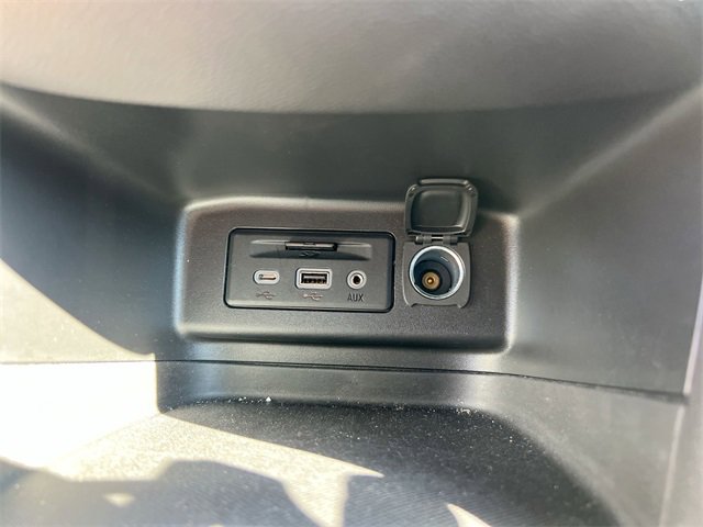 Used 2022 Chevrolet Equinox RS w/ Infotainment Package image 33