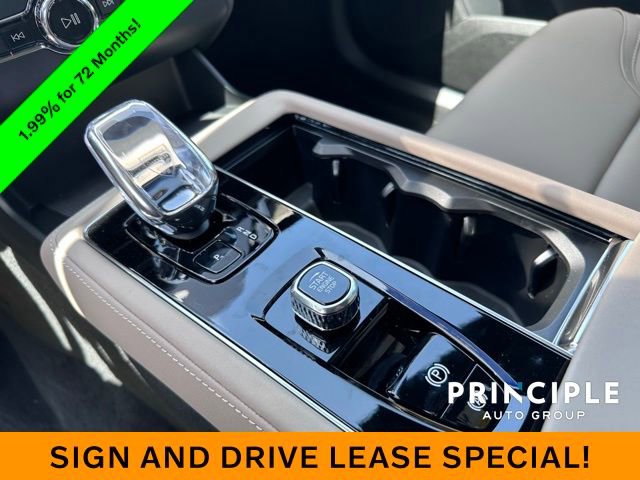 New 2026 Volvo XC90 B6 Plus w/ Protection Package Premier image 13