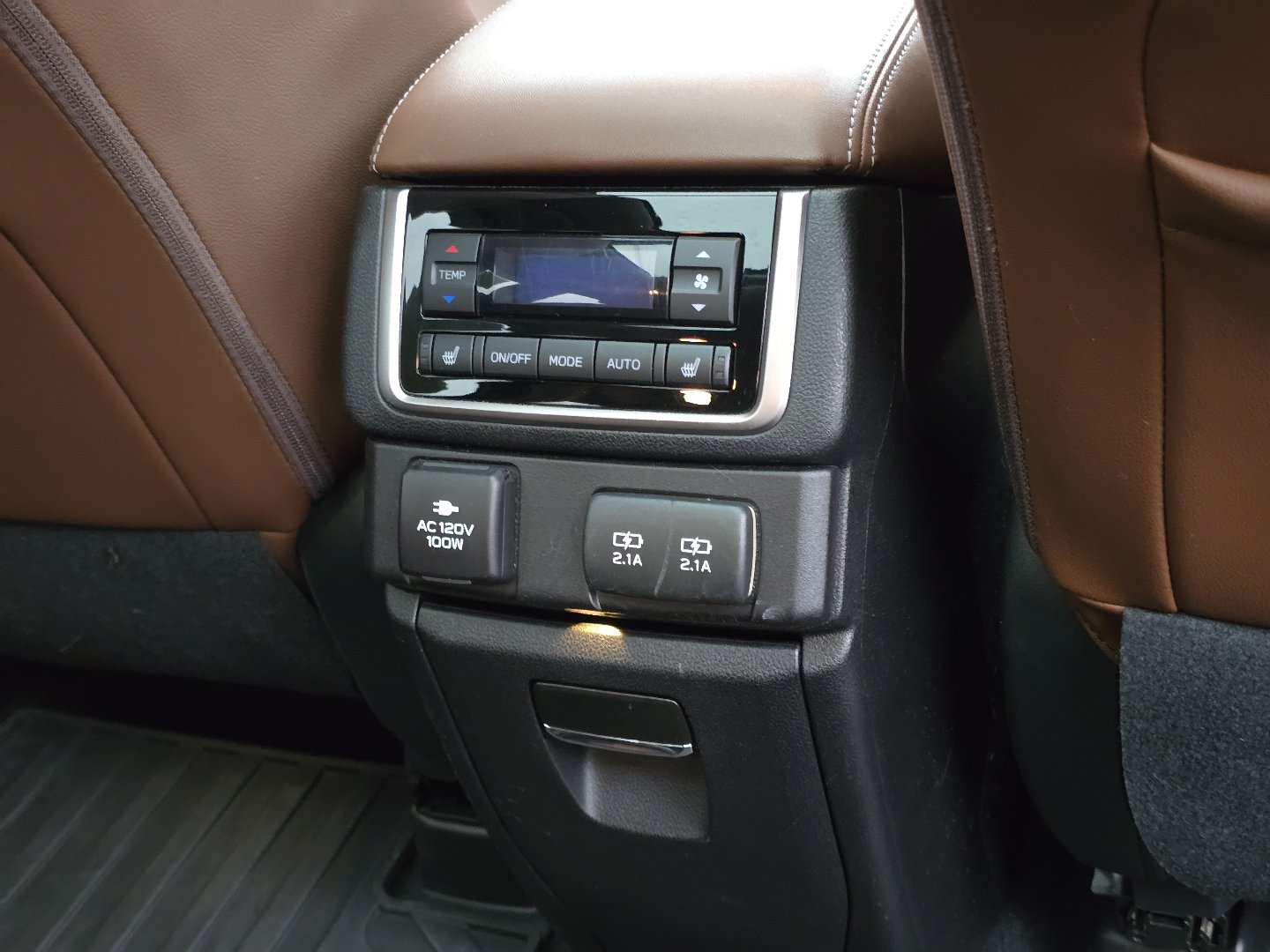 Used 2019 Subaru Ascent Touring w/ Popular Package #3 AWD/4WD image 38