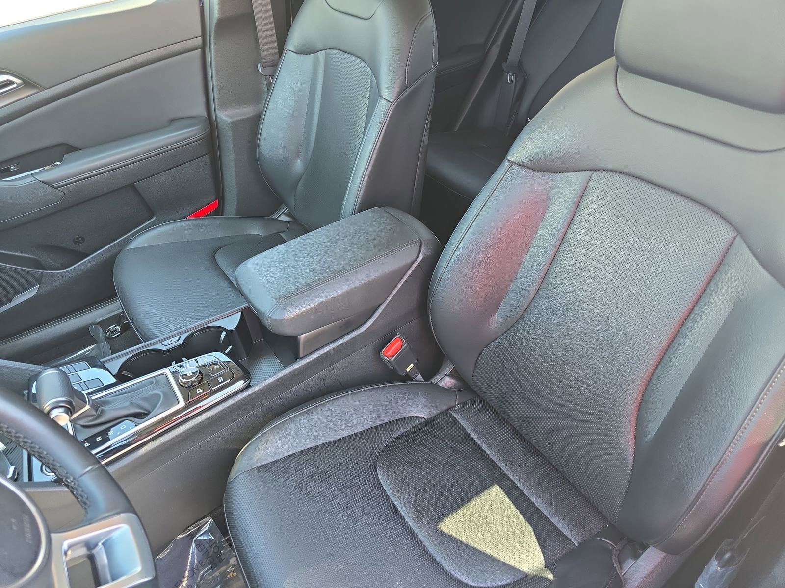 Used 2023 Kia Sportage EX FWD image 17